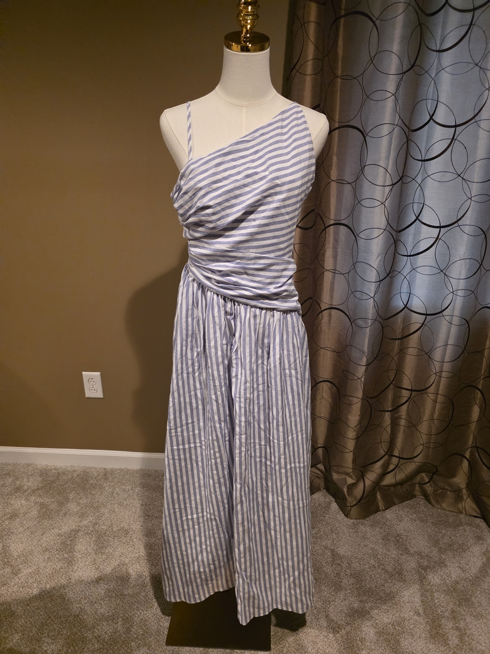 Striped Cut-Out Asymmetric Cami Maxi Dress. - Picture 4 of 6